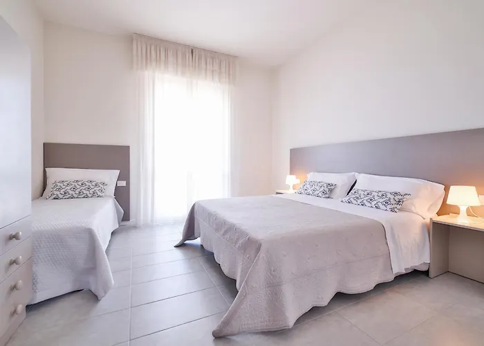 Hotel Ambasciatori - Front -breakfast Xxl & Brunch Until 12 30pm