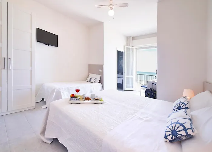 Hotel Ambasciatori - Front -breakfast Xxl & Brunch Until 12 30pm 3*