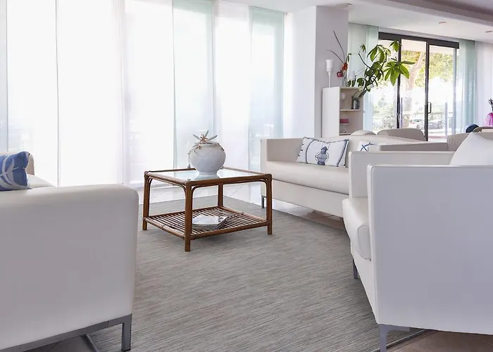 Hotel Ambasciatori - Front -breakfast Xxl & Brunch Until 12 30pm 3*