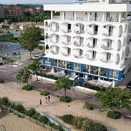 Hotel Ambasciatori Beach Front Breakfast E Brunch Xxl Fino Alle 12 30 Hotel Misano Adriatico