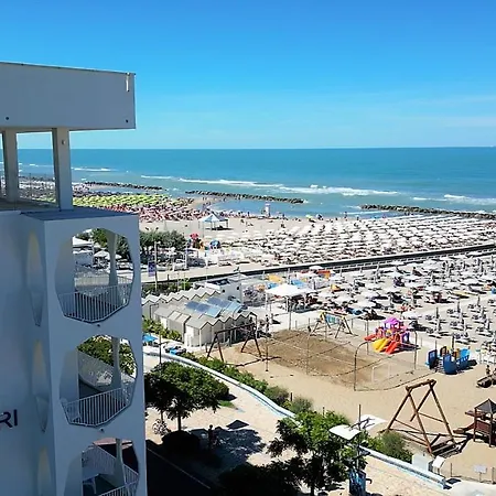 ホテル Ambasciatori - Front -breakfast Xxl & Brunch Until 12 30pm