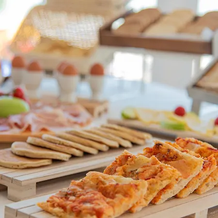Hotel Ambasciatori Beach Front Breakfast E Brunch Xxl Fino Alle 12 30 Hotel Misano Adriatico