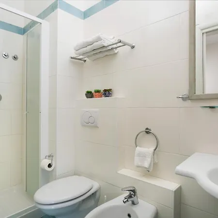 Ambasciatori - Front -breakfast Xxl & Brunch Until 12 30pm