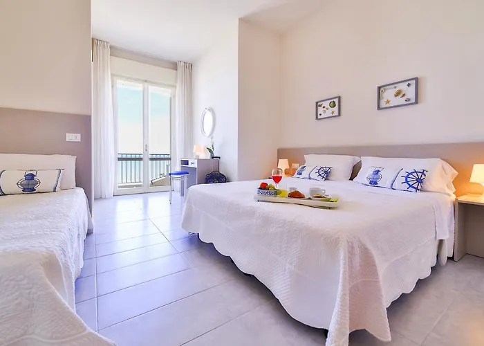 Ambasciatori - Davanti A Noi Solo Il Mare 3* Misano Adriatico